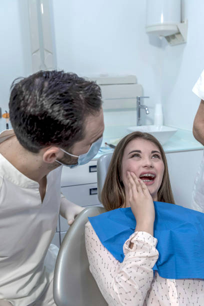 Best Cracked Tooth Emergency Dentist  in Petoskey, MI